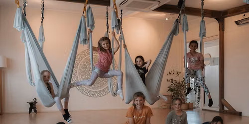 Little Aerial Ninjas Holiday Class