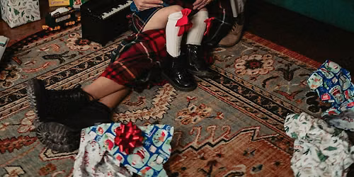 90s Christmas Nostalgia | Mini Sessions