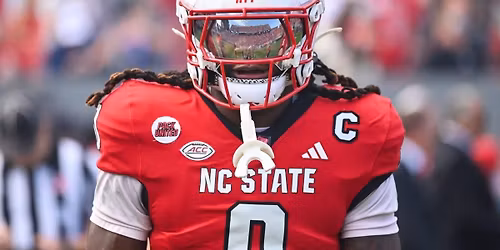Parking Stanford Cardinal at NC State Wolfpack Womens Volleyball