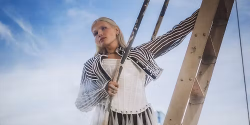 Maddie Zahm w\/ Mercer Henderson