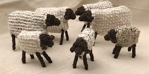 Weave your unique Pin Loom Sheep