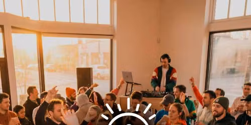 Morning Rave Party : une exp\u00e9rience au lever du soleil, caf\u00e9 \u00e0 la main