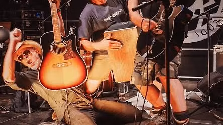 DER SCHULZ live in Fl\u00f6ha