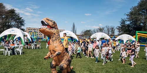 Toowoomba school holidays fun! Australia's Biggest Inflatable Obstacle course lands in Queens Park!
