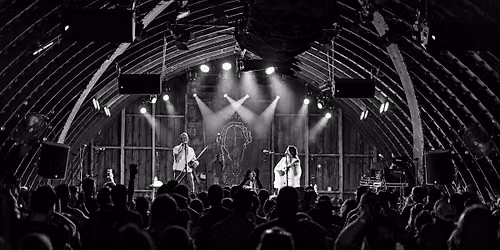 Sophie Coyote LIVE at Bloody Mary Concerts!