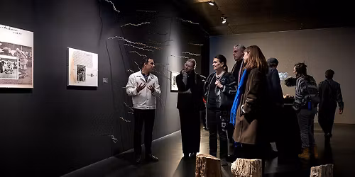 K\u00fcnstler:innengespr\u00e4ch mit Anna Jer\u00admo\u00adlae\u00adwa, Chris\u00adti\u00adan Kos\u00admas May\u00ader und Markus Proschek