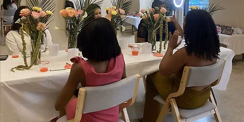 Soft Era Luxury Flower Arrangement Class