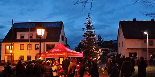Gl\u00fchweinstand traditionellen Weihnachtsfeier der Gemeinde