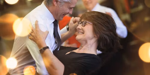 Senioren unterwegs - Musik und Tanz auf dem Rhein