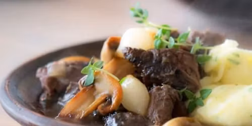 F\u00c6LLESSPISNING, BOEUF BOURIGNON, 16\/1 - 2026