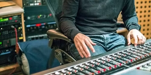 Len Pennie &amp; Paul Leonard-Morgan: Delusions in Glasgow