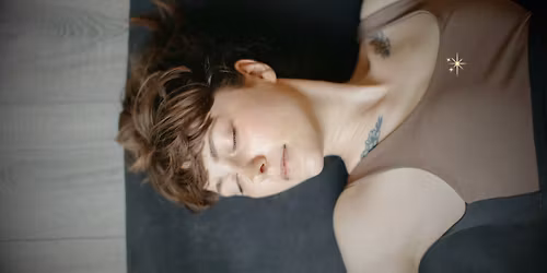 Slow Sunday - Restful Yoga