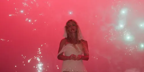 Slayyyter WORT GIRL IN THE WORLD TOUR SOLD OUT