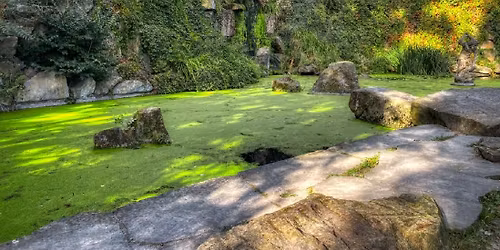 Zahrada Kinsk\u00fdch a pet\u0159\u00ednsk\u00e9 vodop\u00e1dy - \u00fatern\u00ed proch\u00e1zka