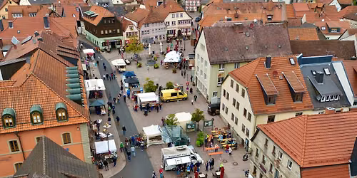 Genuss- und Kunsthandwerkermarkt