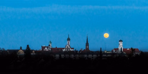 AUSGEBUCHT - \u00d6ffentliche F\u00fchrung: Dillingen im Laternenlicht - eine myster\u00f6se Nachtf\u00fchrung