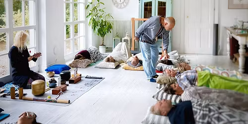 Koncert mis, kamerton\u00f3w i innych instrument\u00f3w etnicznych i relaksacyjnych