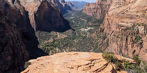 \ud83c\udfde\ufe0f Angels Landing Zion Hike \u2013 Bucket List Adventure with Permits & Scenic Views