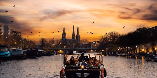 Amsterdam: Heated Canal Cruise w\/Drinks - Daily