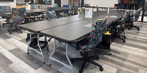 Hosted Makers\u2019 Weekend Creative Retreat @Makers\u2019Studio