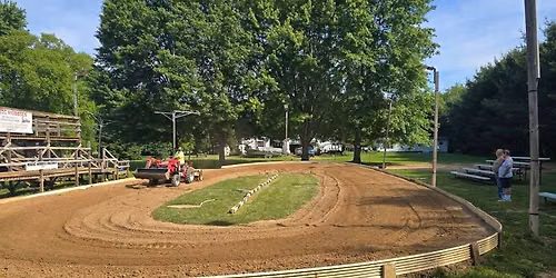 Dirt oval and carpet off-road practice