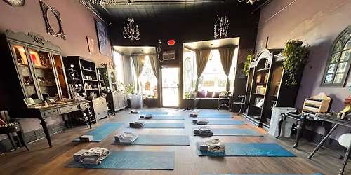 Slow Flow Yin Yoga w\/Jennie