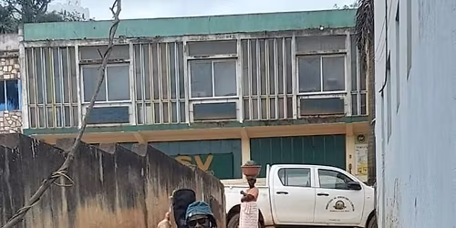 Free performance na Pastelaria Nice em Luanda na Sexta feira 19... Fique ligado! Viva a Arte..