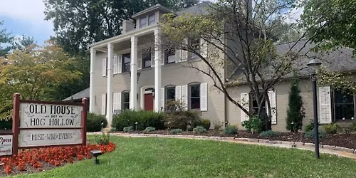 Julie & Drew at Old House in Hog Hollow
