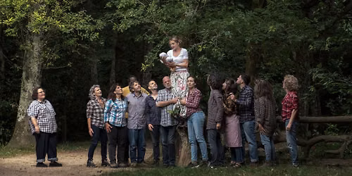 Le cercle de craie caucasien par l'atelier adultes — Bois De Guilhou