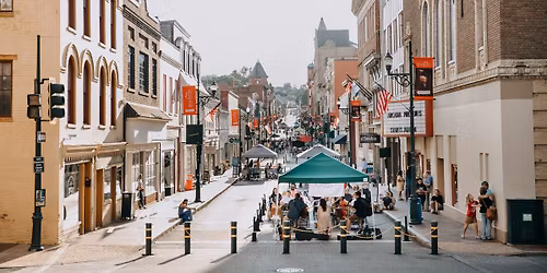 Staunton's Holly Jolly Christmas Parade 2025