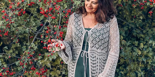 Csal\u00e1d\u00e1ll\u00edt\u00e1s - P\u00e9cs