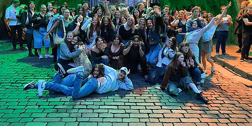 Edinburgh Late Night Pub Crawl (10PM) \u2013 Shots, Drinks & Club Entry