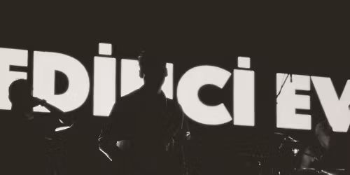 Yedinci Ev in \u0130stanbul