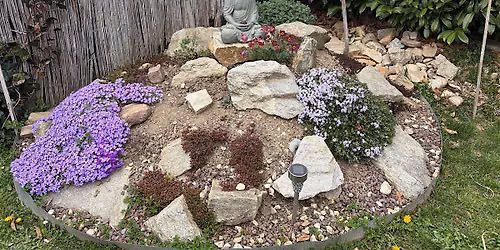 Vollmond-Retreat im Zen-Garten