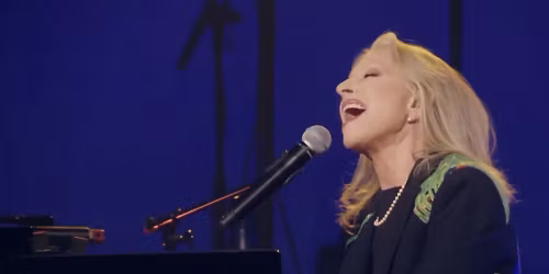 V\u00e9ronique Sanson in Auxerre