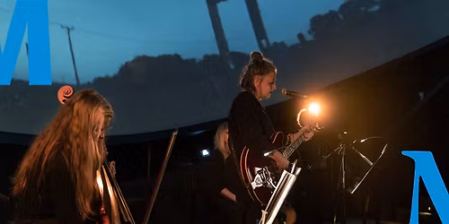 G\u00e5 mjukt p\u00e5 jorden med Fullm\u00e5nen Fr\u00e5n Helvetet