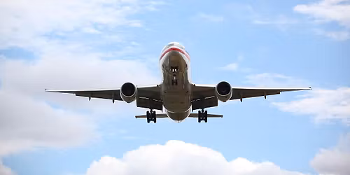 Achter de schermen van de luchthaven Kortrijk-Wevelgem met gids. 