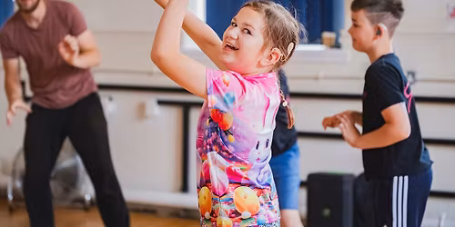 Quiet Beats Dance Course - Summer School (North Wales) \/ Sgwrs Dawns - Ysgol Haf (Gogledd Cymru)