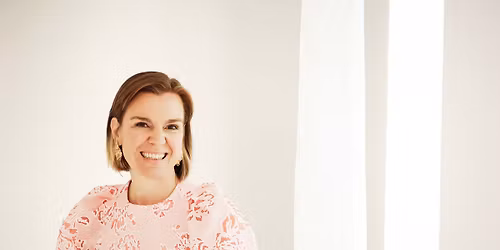 Live an der Theaterbar - Regina Denk: Die Schwarzgeherin | Lesung