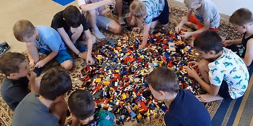 Kockabar\u00e1tok ny\u00e1ri LEGO t\u00e1bor a K\u00f3s K\u00e1roly M\u0171vel\u0151d\u00e9si H\u00e1zban - 3. csoport