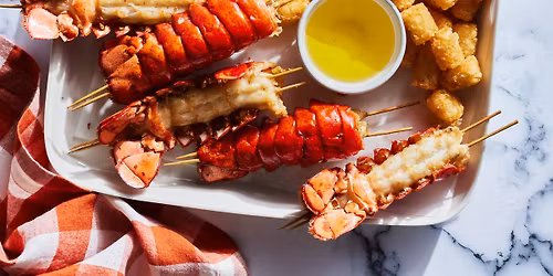 Cousins Maine Lobster \ud83e\udd9e at North Aurora - The Rustic Fox Kris Kringle Market