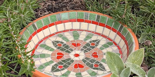 Mosaic birdbath Workshop