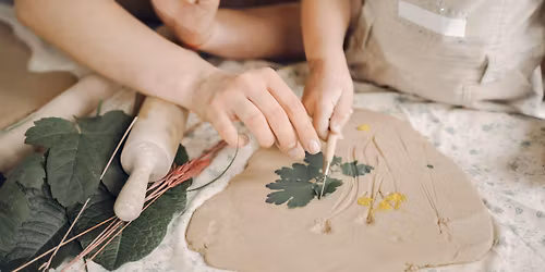 Atelier : MON MINI PETIT BAZ\u2019ART : Chemin de terre (de 18 mois \u00e0 3 ans)