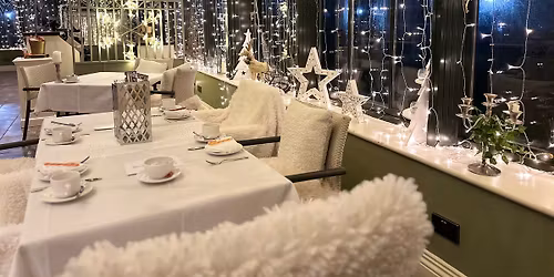 Afternoon Taa in Winterland