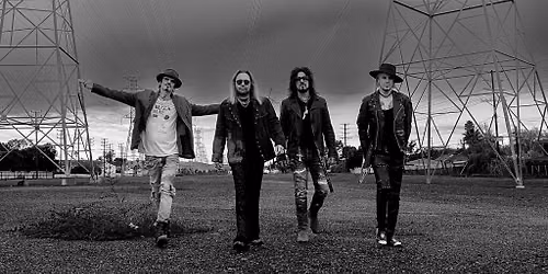 Motley Crue: The Return Of The Carnival Of Sins