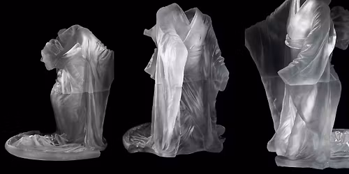 Tour: Textiles in Artworks