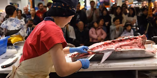 Live Tuna Cutting at Bellevue Uwajimaya