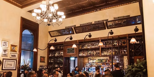 Casa De Vinos - Japanese Whisky Showcase