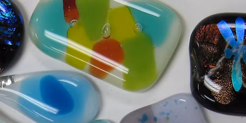 G317S | Beginner glass fusing: Pendant party 