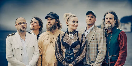 Sigrid Moldestad med band \/\/ Trivselshagen